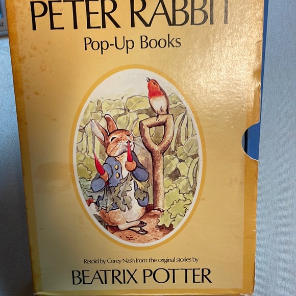 Books Other - NOT ELIGIBLE FOR BUNDLE SALE      4-Book Boxed Set of Peter Rabbit Pop-Up Books